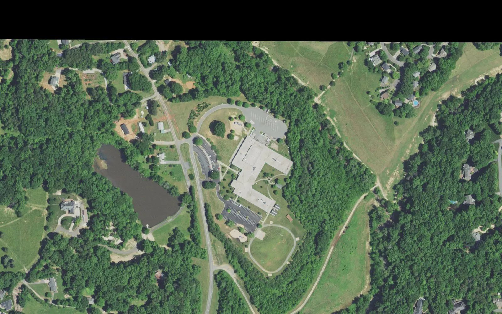 Jefferson Elementary School and its grounds on Jefferson School Lane in Winston-Salem, seen from the air