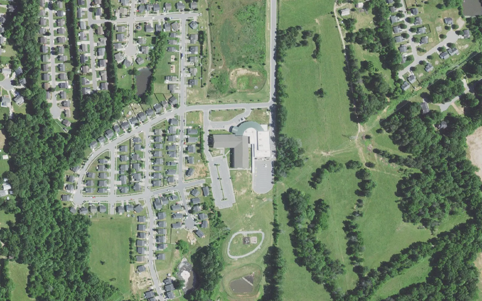 Smith Farm Elementary School and its grounds on Johnny Knoll Lane in Winston-Salem, seen from the air